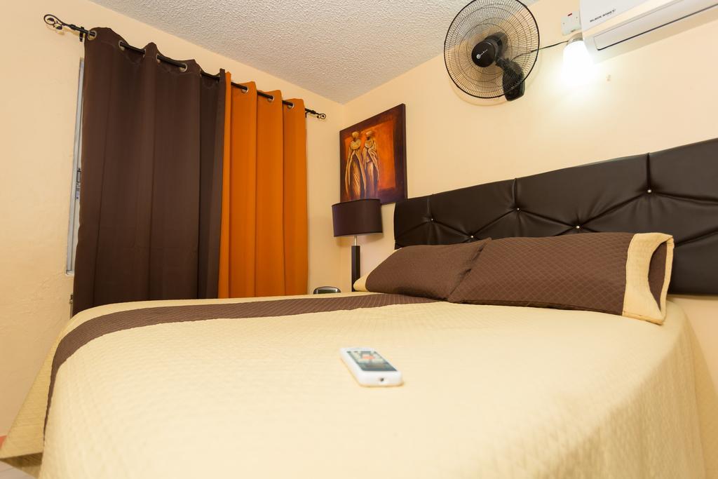 Cozy Accommodations Kingston Luaran gambar