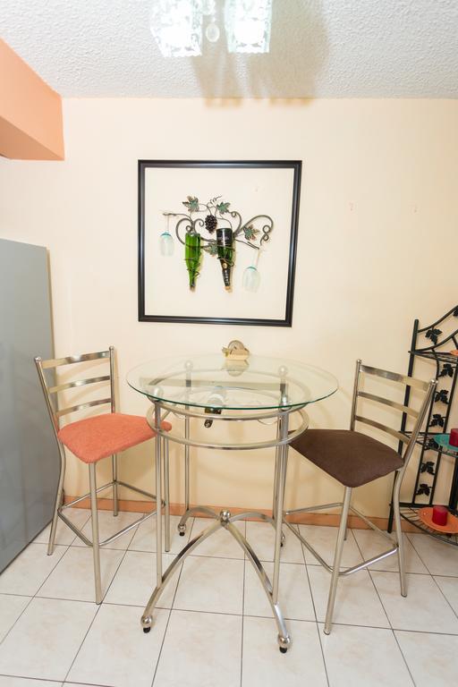 Cozy Accommodations Kingston Luaran gambar