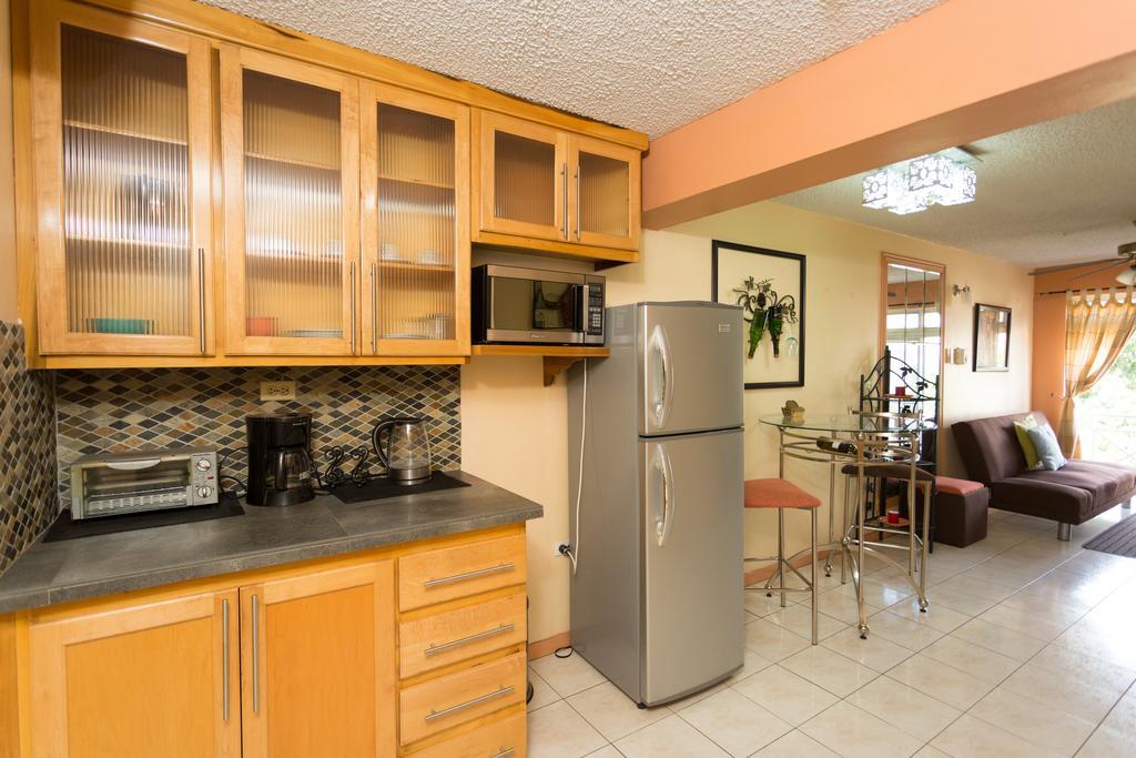 Cozy Accommodations Kingston Luaran gambar